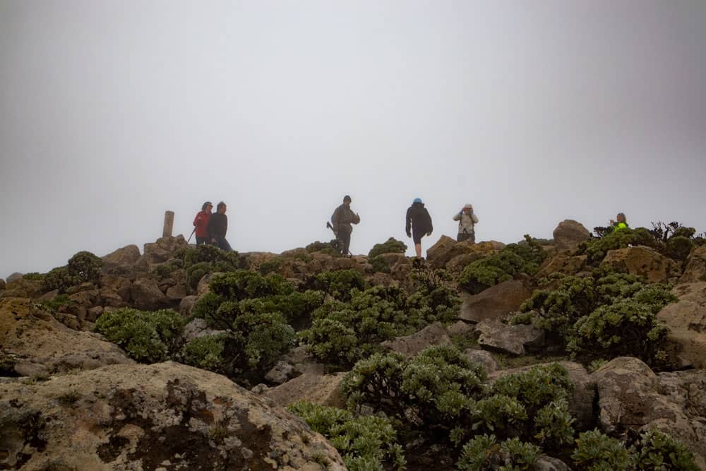 Cumbre y escarpa del Pico de la Zarza