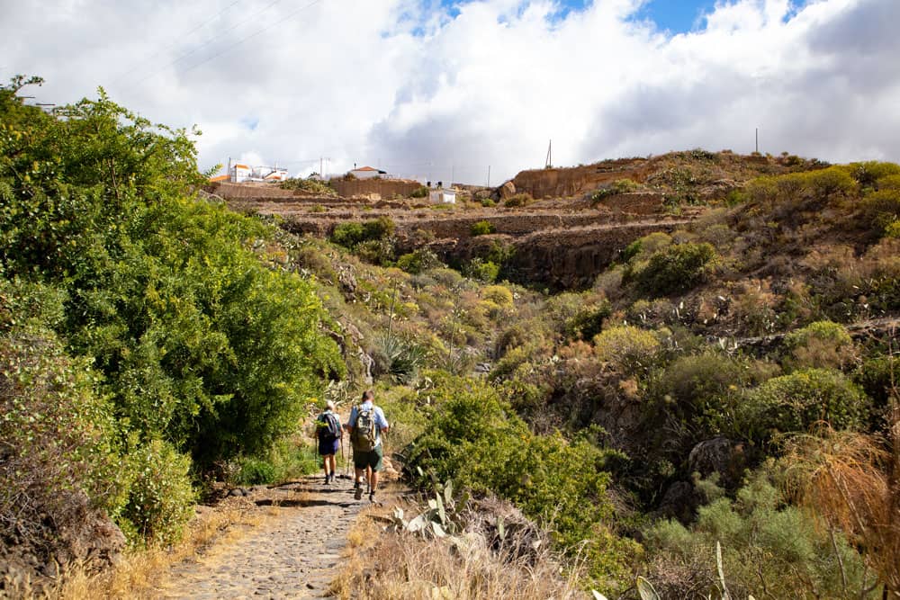 Wanderweg und Wanderer