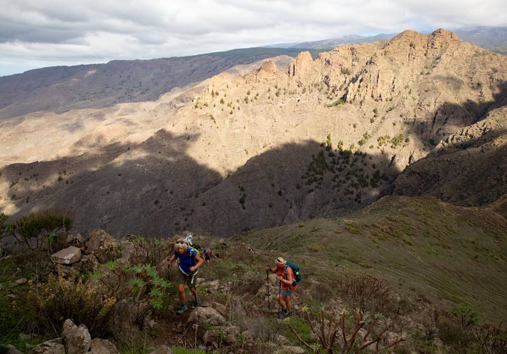 hiking path from the ridge to the summit of Conde