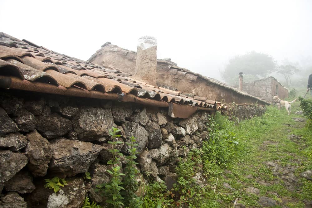 Casas antiguas cerca de Erjos