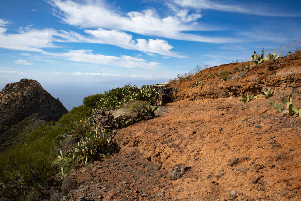 lonely situated finca behind red rocks