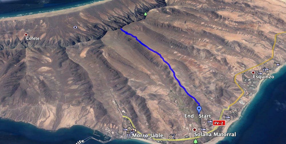 track hike to Pico de la Zarza