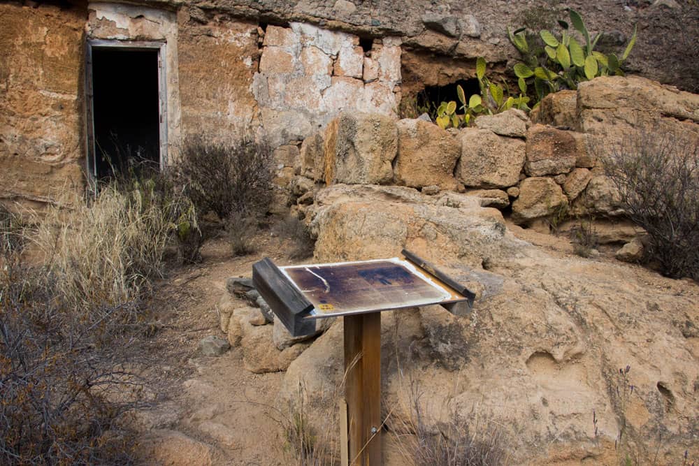 Old stone houses at the path - las Vegas