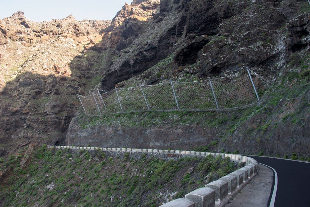 Road between Buenavista del Norte and Teno Altoprotected with nets against stone falls