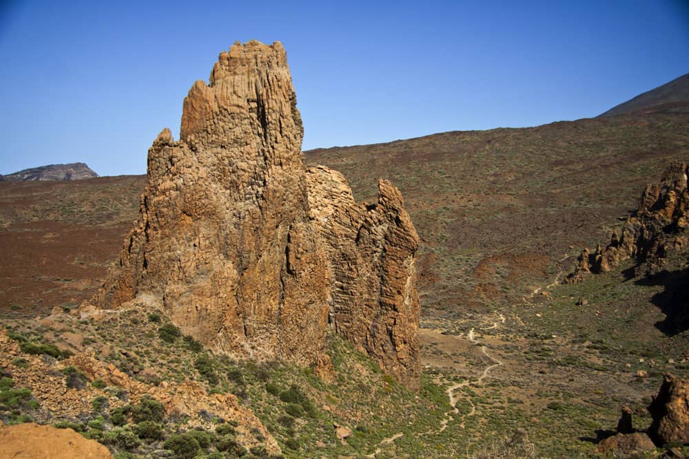 Hiking trail with Cathedral