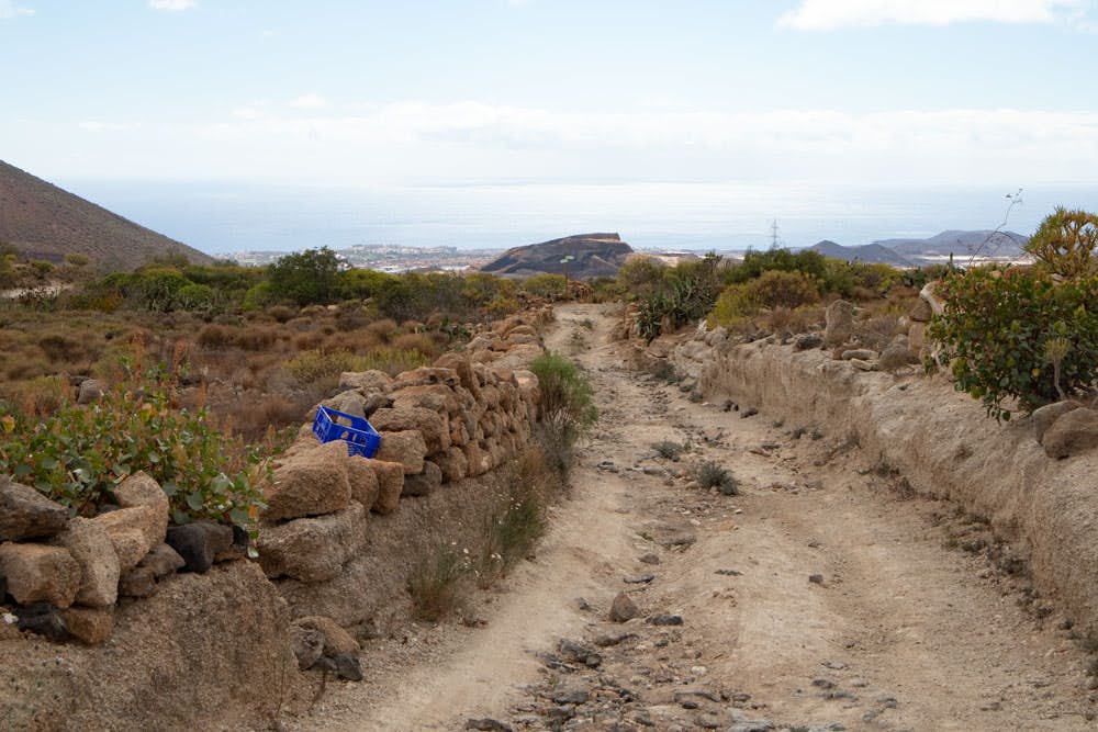 hiking path direction Aldea Blanca