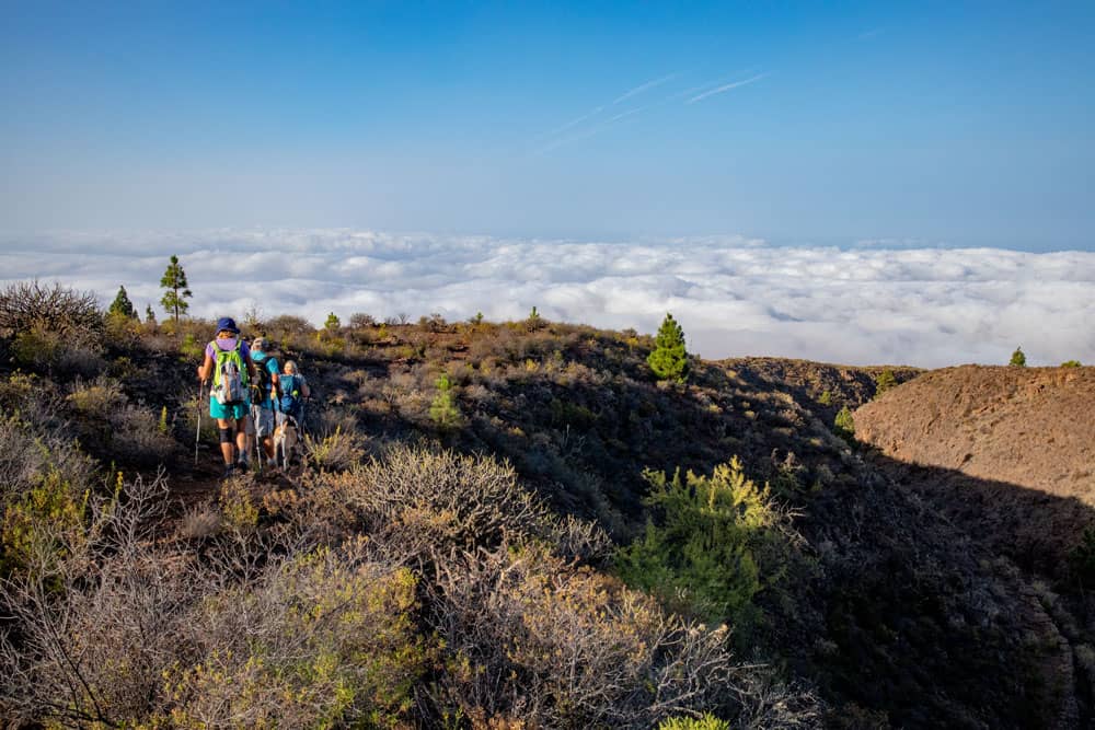 Hiking at the Barranco edge - Barranco del Agua