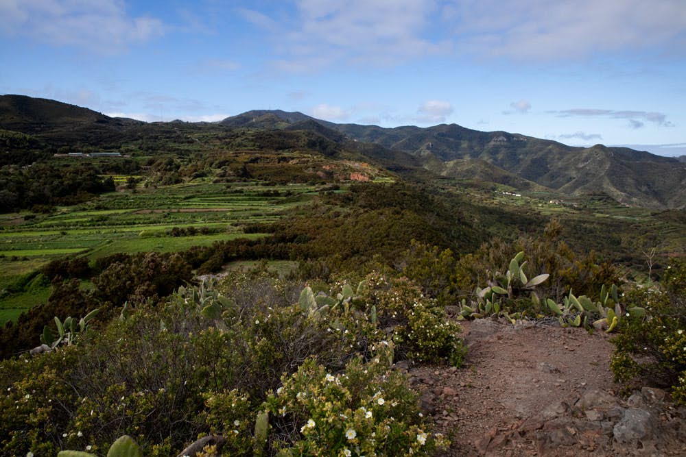 Ridgeway with a view of the mountain ranges of the Teno Mountains
