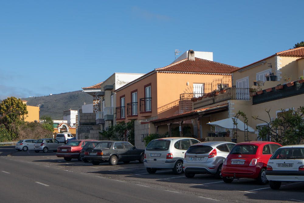 parkings in the street of El Roque - starting point