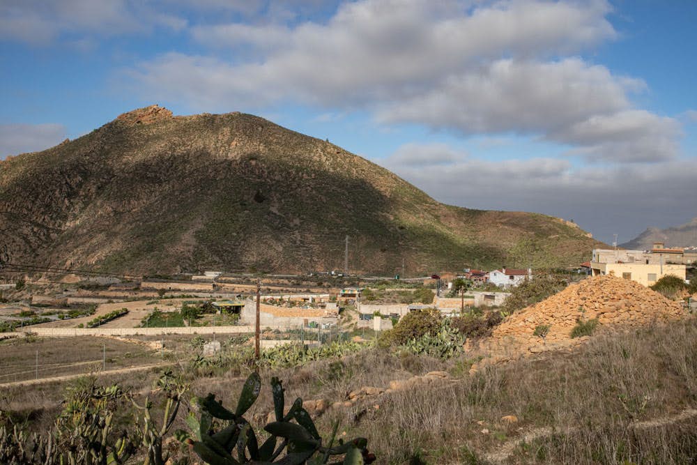 Roque del Jama and the surroundings of El Roque
