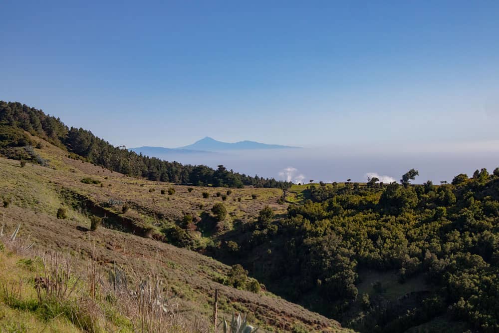 Blick auf Teneriffa und den Teide sowie auf La Gomera