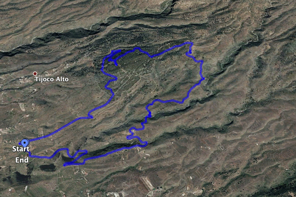 Pista de la pequeña variante de senderismo Tijoco Alto