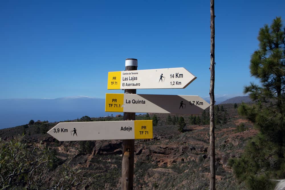 Hiking sign - way back to La Quinta on the PR TF 71