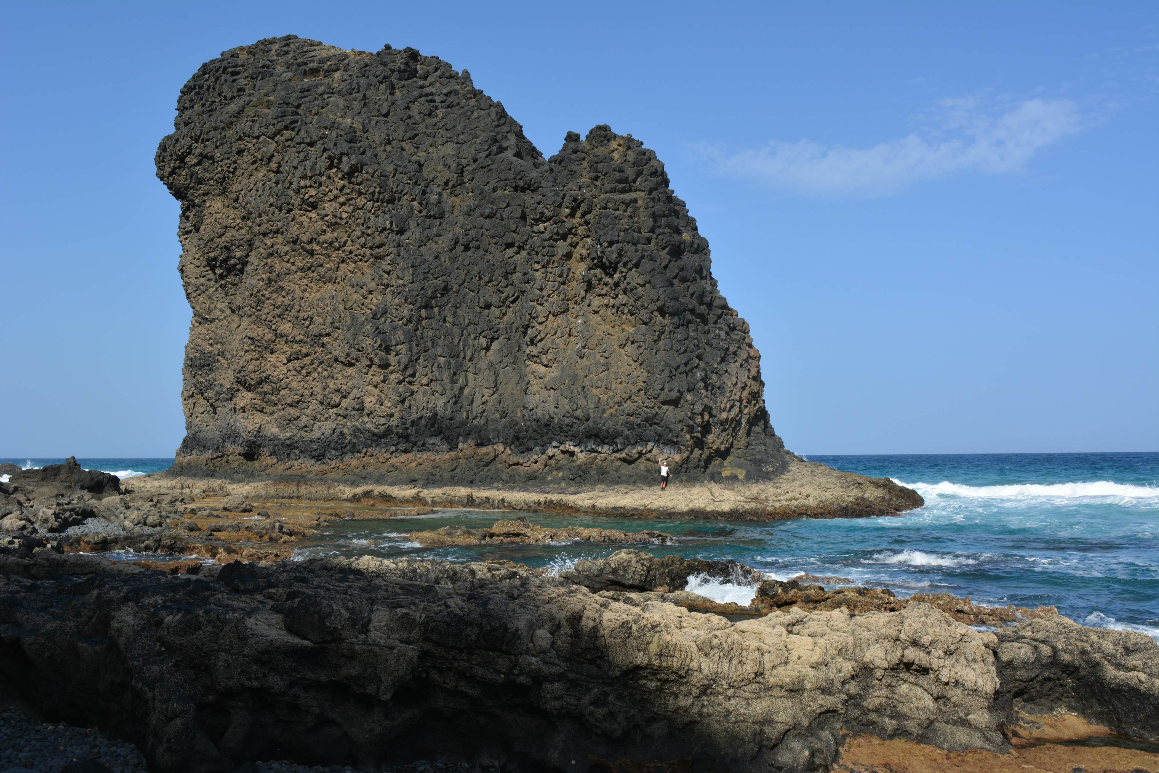 Enorme roca de cerca - Roque del Moro y Geert