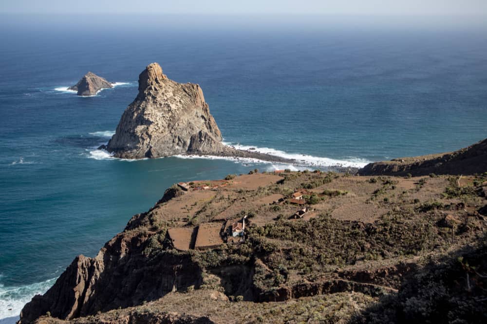 Hiking in the Anaga - the hamlet of Las Palmas with the Roque de Dentro