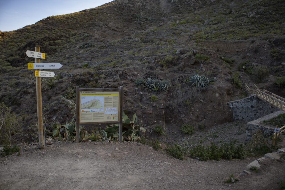 Anaga hike - hiking crossroads in El Draguillo