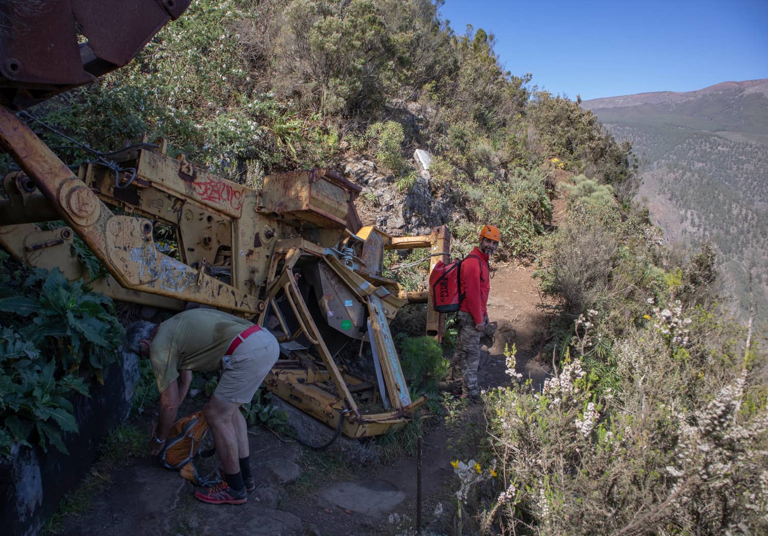 Excavadora accidentada - entrada en el primer túnel