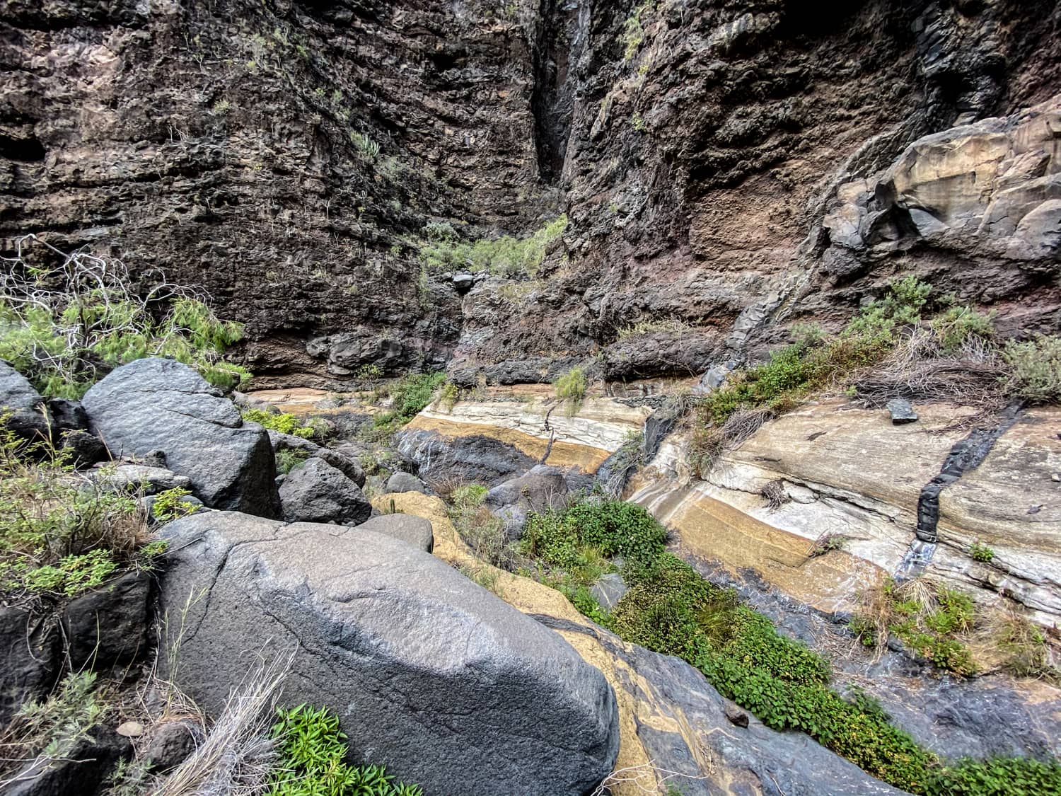 Farbenspiel im Barranco Natero