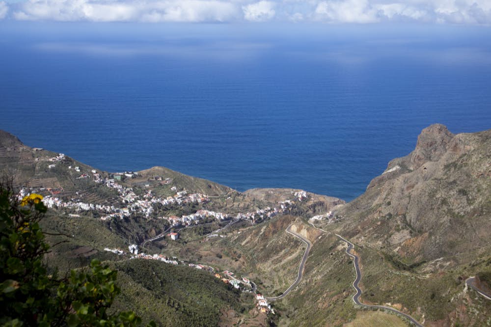 Blick aus der Höhe (Bailadero) auf Taganana und das Meer