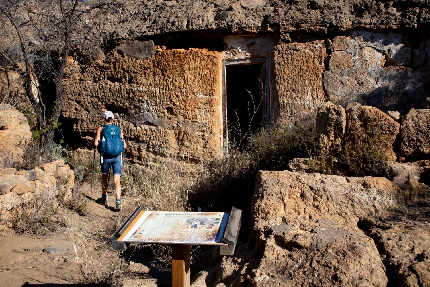 Höhlenhäuser am Weg La Higuera - Las Vegas - Beschreibung siehe dazu Tour Las Vegas