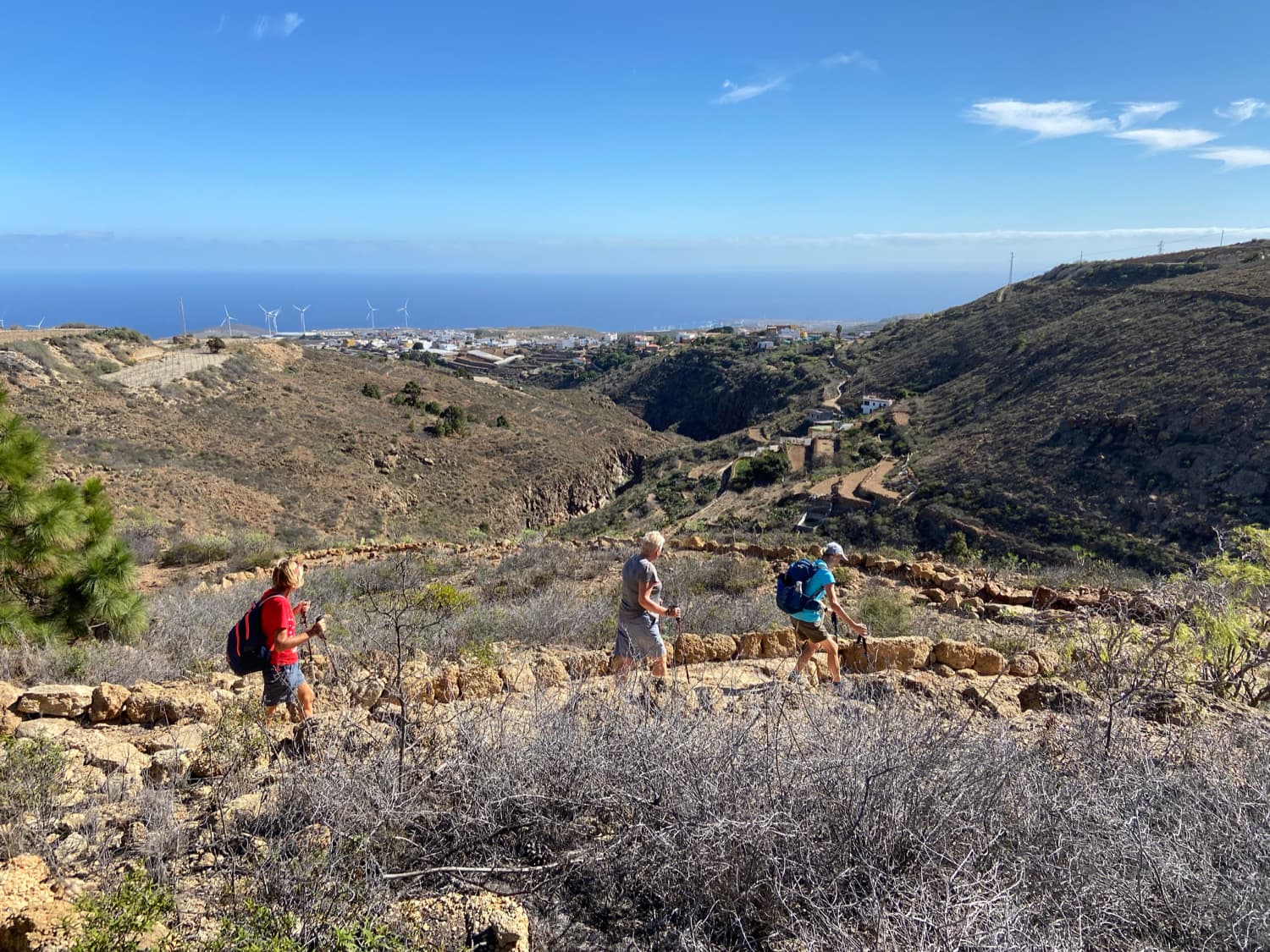 Descent into the Barranco Tamadaya on the way back below La Degollada