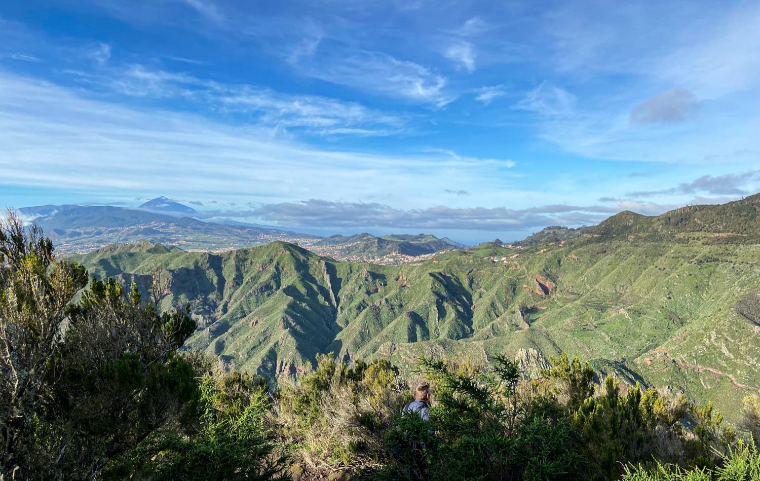 Vista sobre los Altos de Anaga desde la ruta de senderismo - cerca del Pico del Inglés