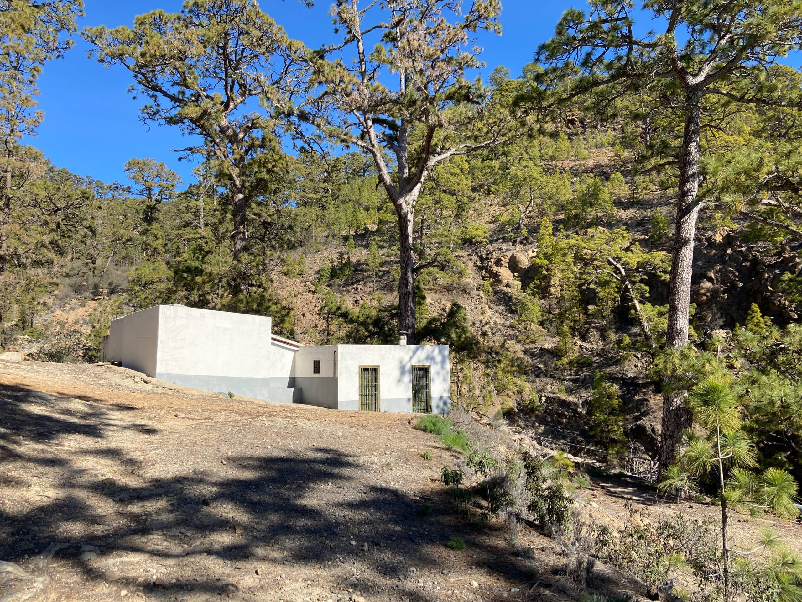 Casa en el borde de la carretera justo antes del Mirador y del Barranco de las Vegas