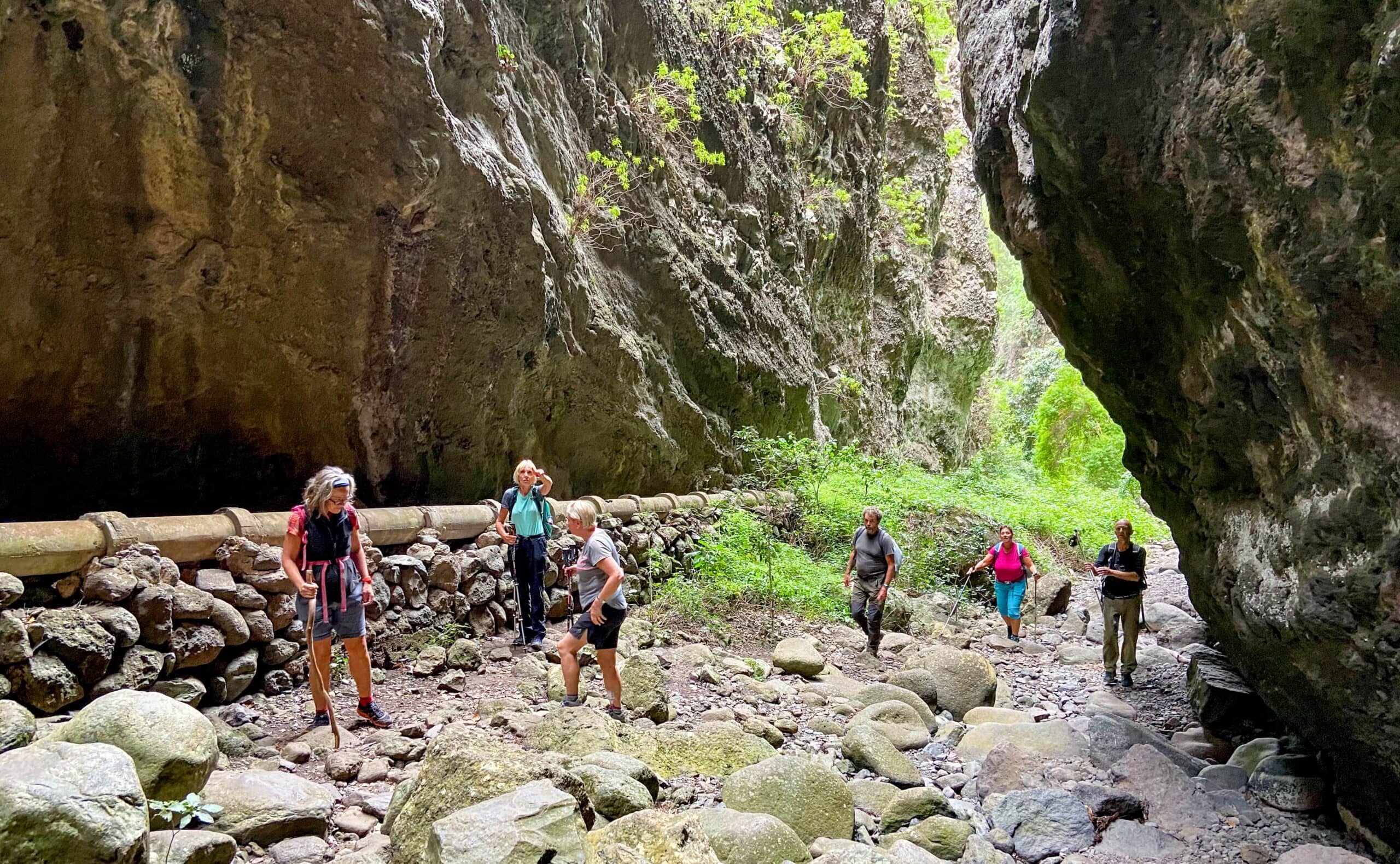 Hiking and exploring in the narrow Barranco de los Cochinos