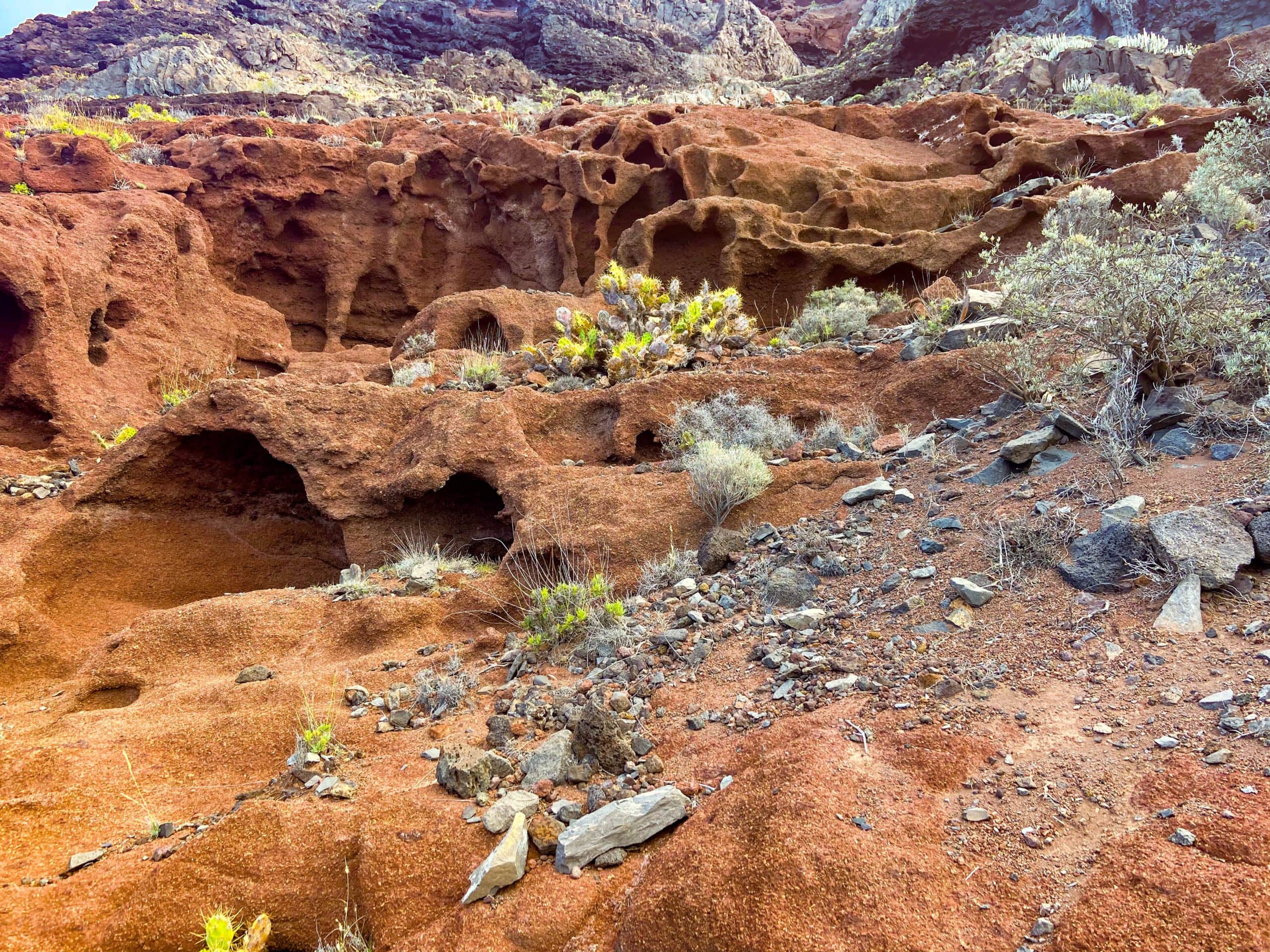 eroded earth during the ascent near the rock gate