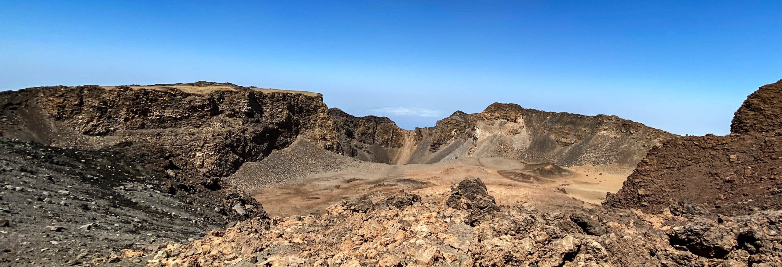 Blick in den gewaltigen Krater des Pico Viejo