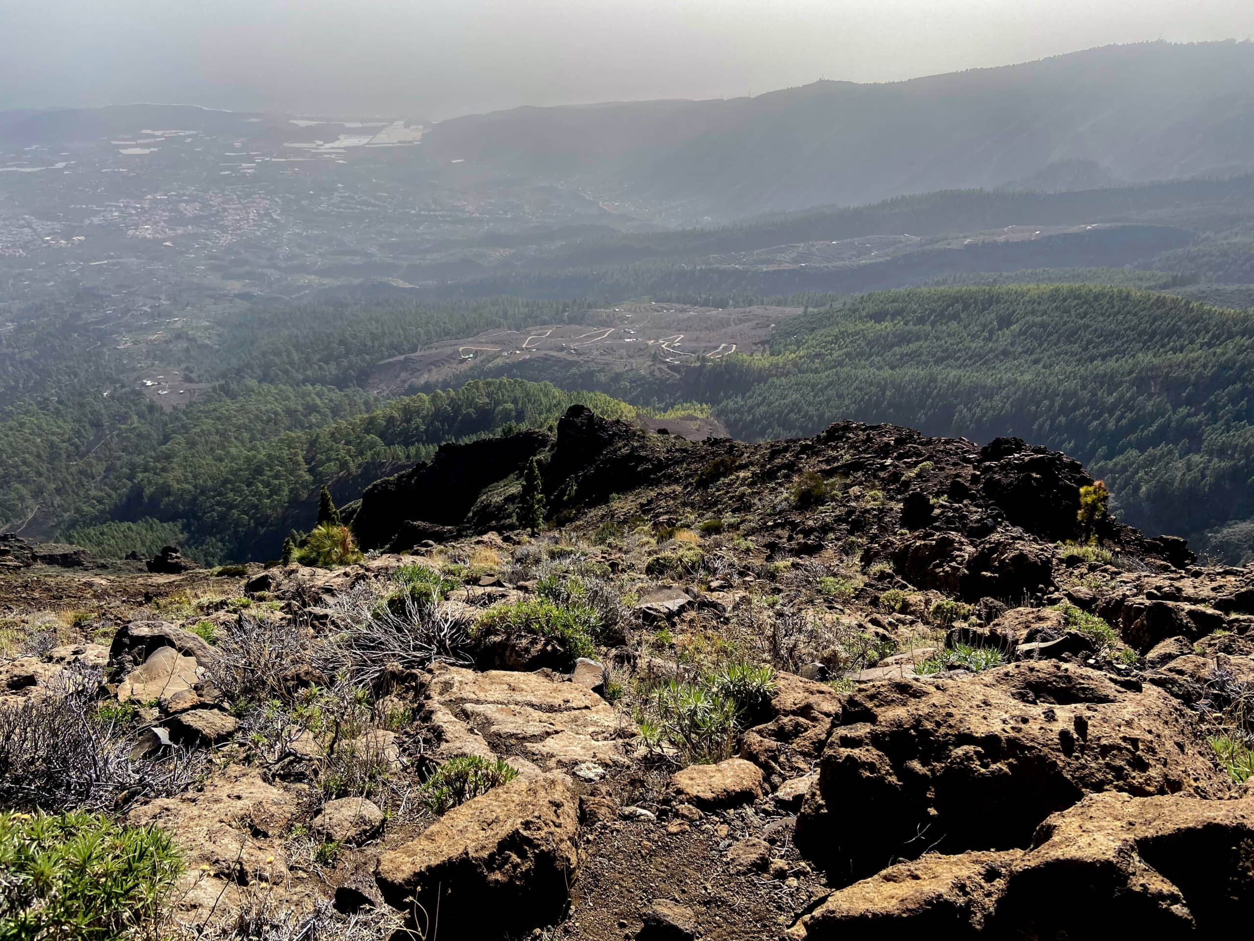 View back from the ascent path towards Güimar (here unfortunately at Calima)