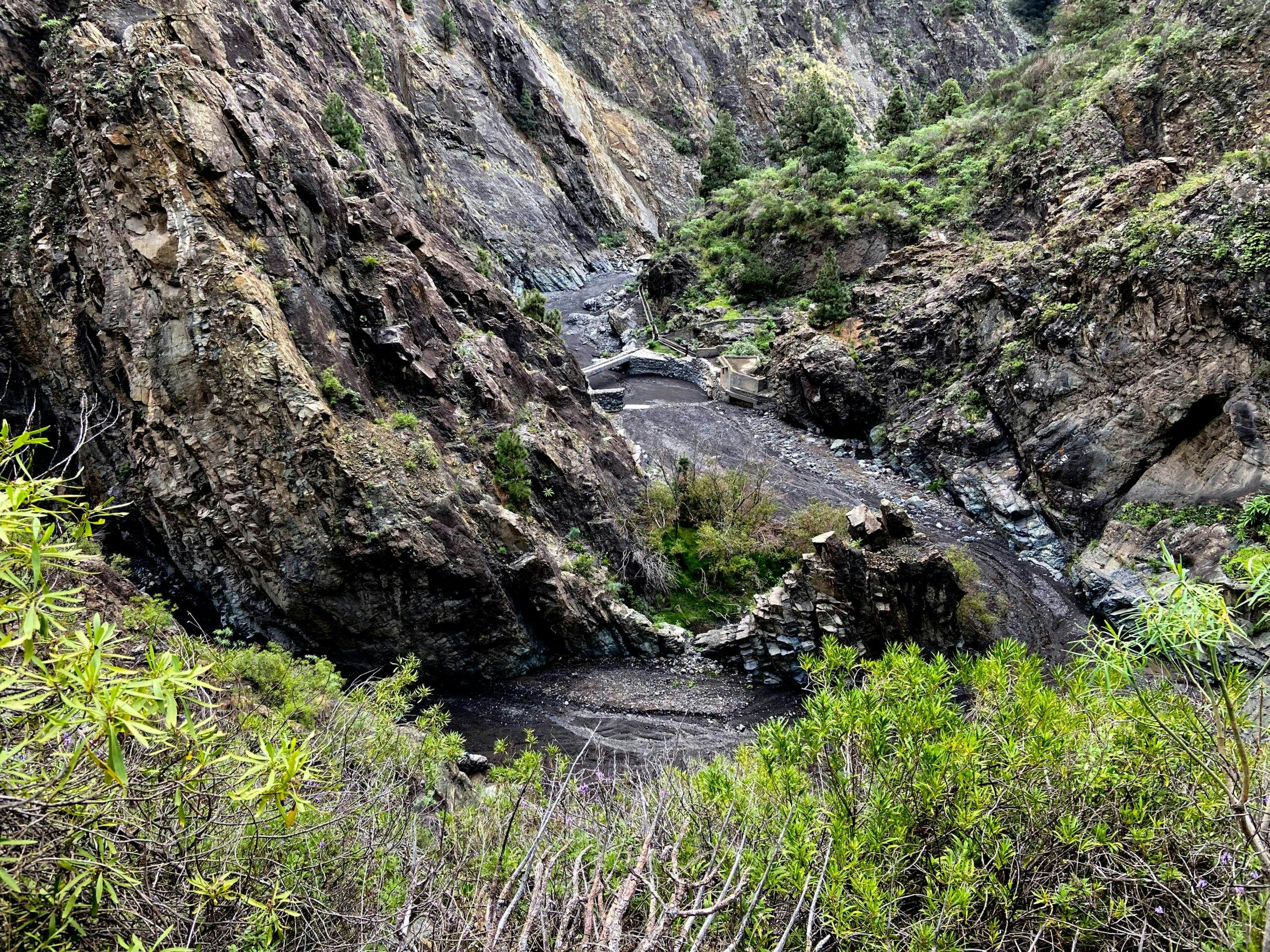 Slope path above the Barranco Angustias