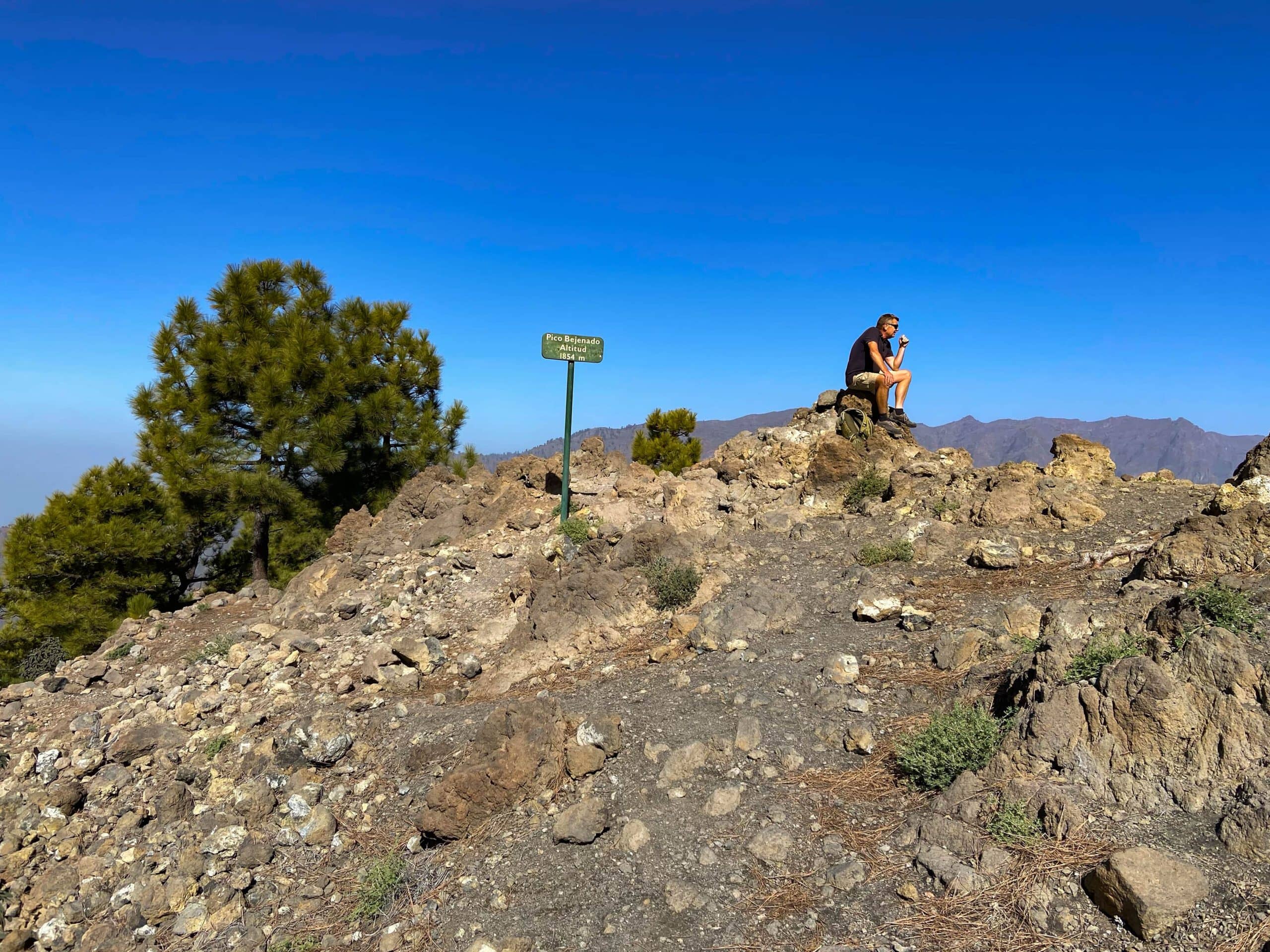 Wanderer auf dem Gipfel des Pico Bejenadao