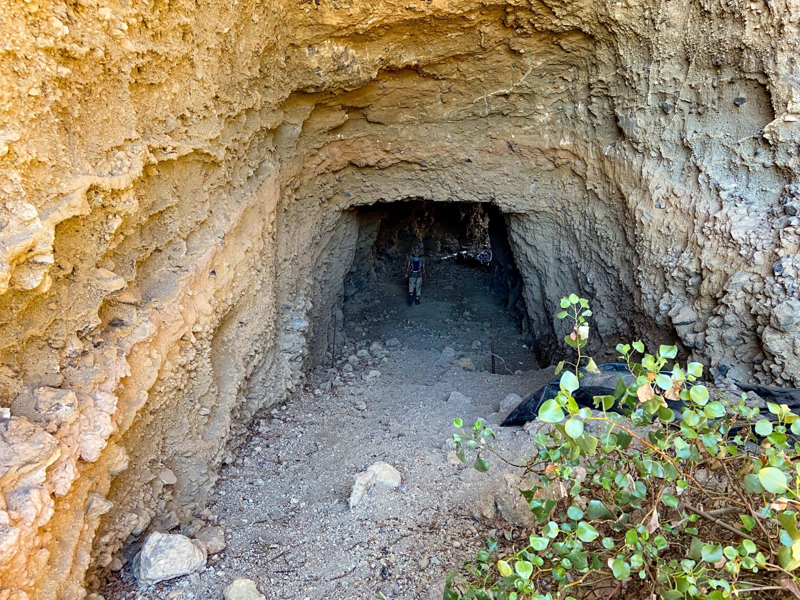 Small tunnel passage Hiking trail