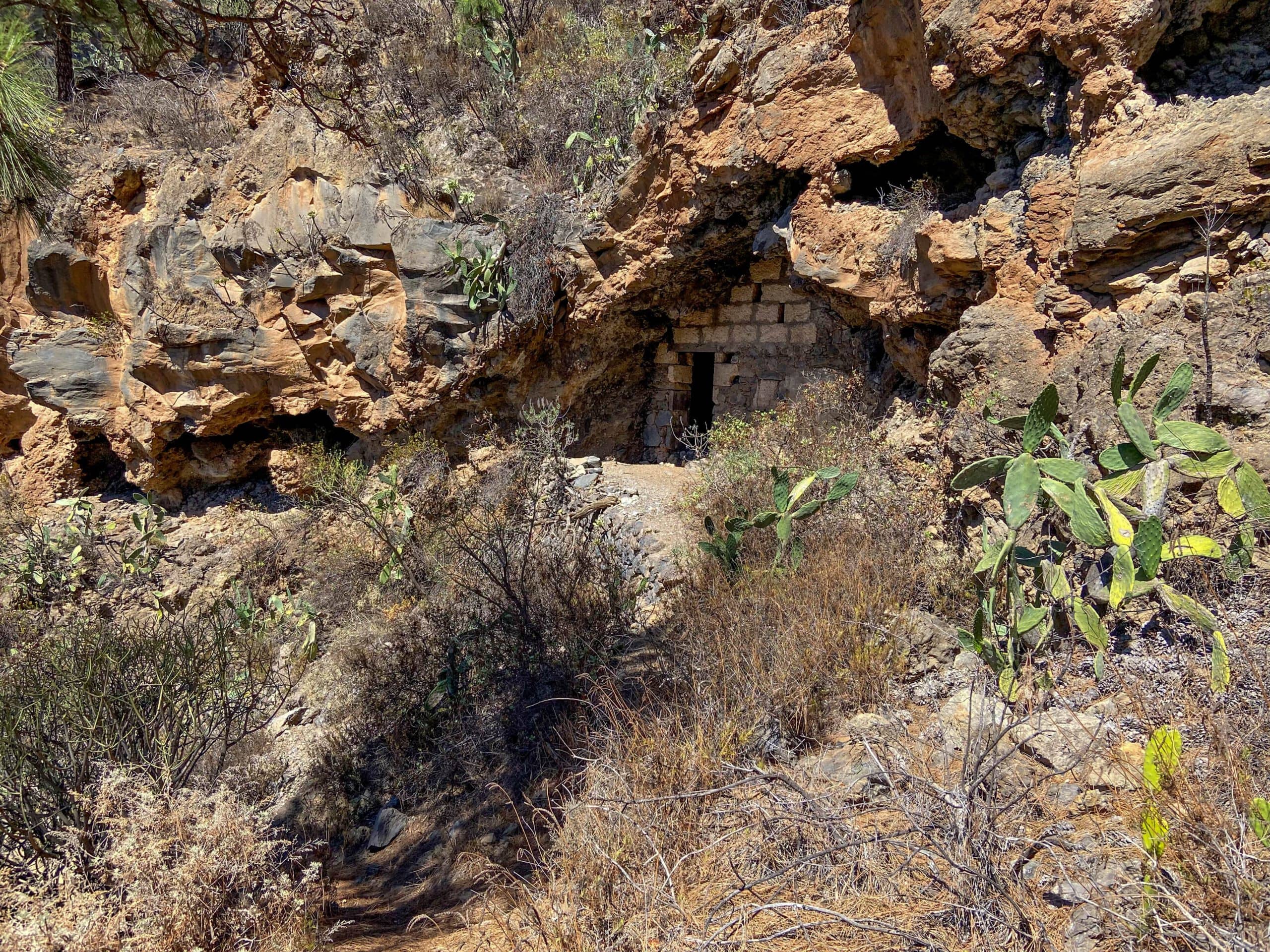 Brick remains of the Galería Barranco El Río