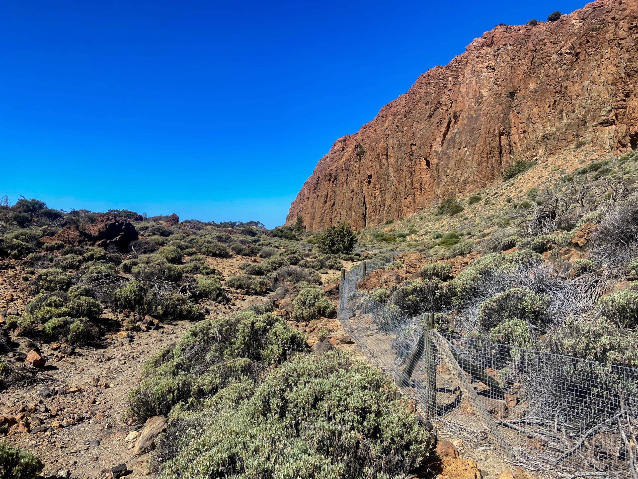 Hiking trail at the foot of the Fortaleza