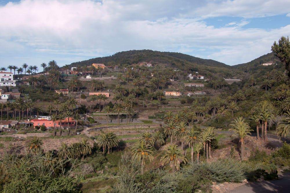 El pueblo de montaña de Las Hayas es el punto de partida y final de la caminata circular.