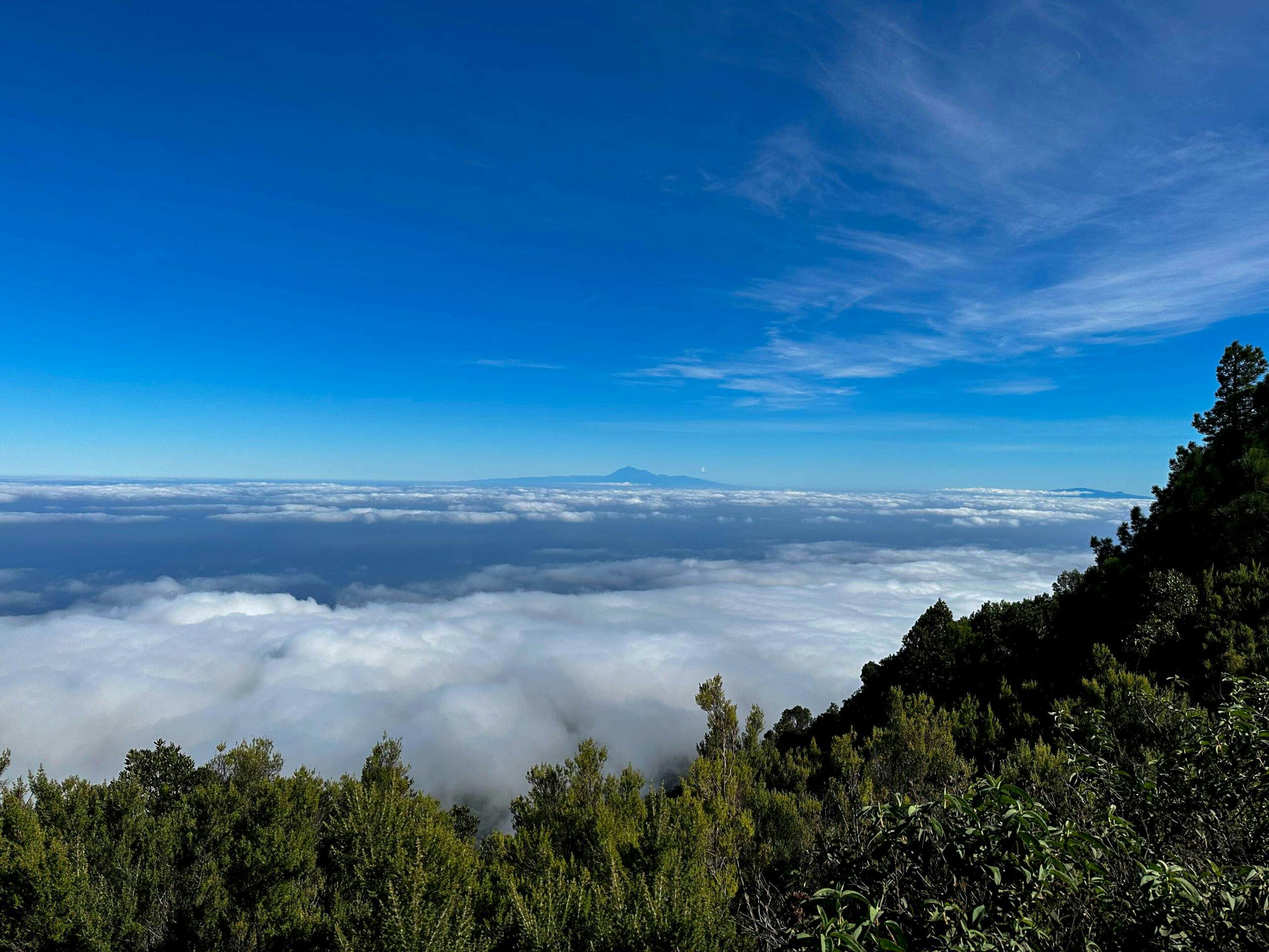 View above the clouds to Tenerife and La Gomera