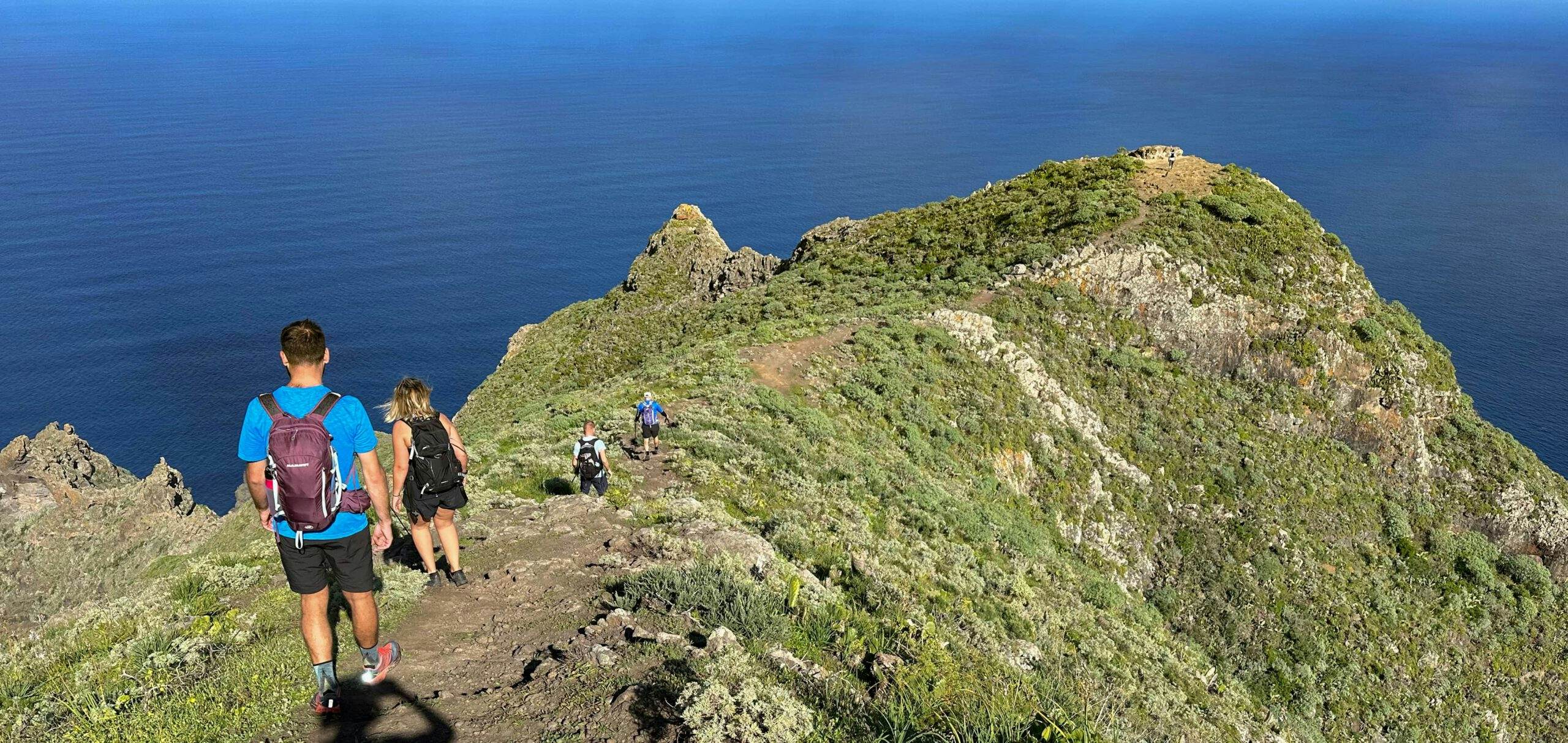 Ruta de senderismo por la ladera oeste del Roque Taborno hasta el Mirador Era de los Carlos (570 metros de altitud).