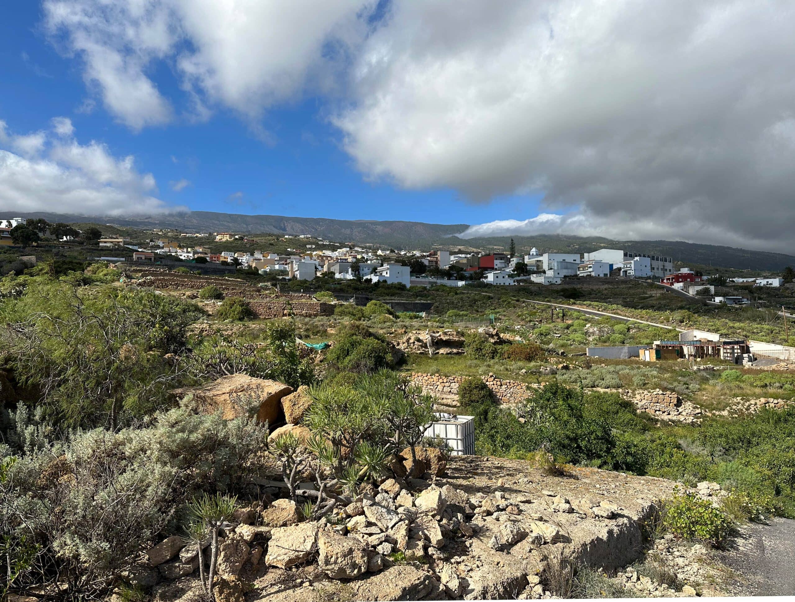 Wanderweg unterhalb von Fasnia