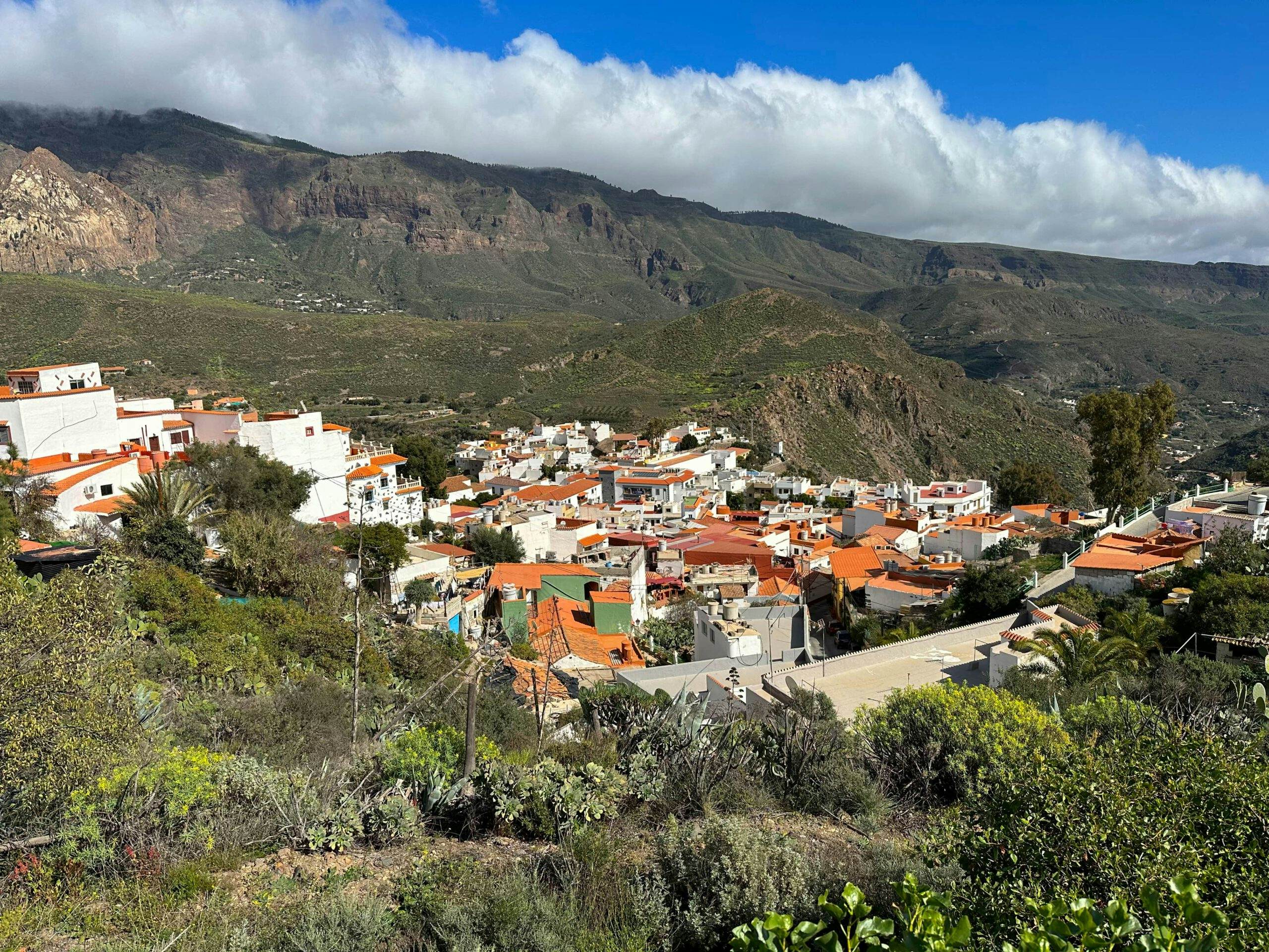 View of San Bartolomé from the hiking trail