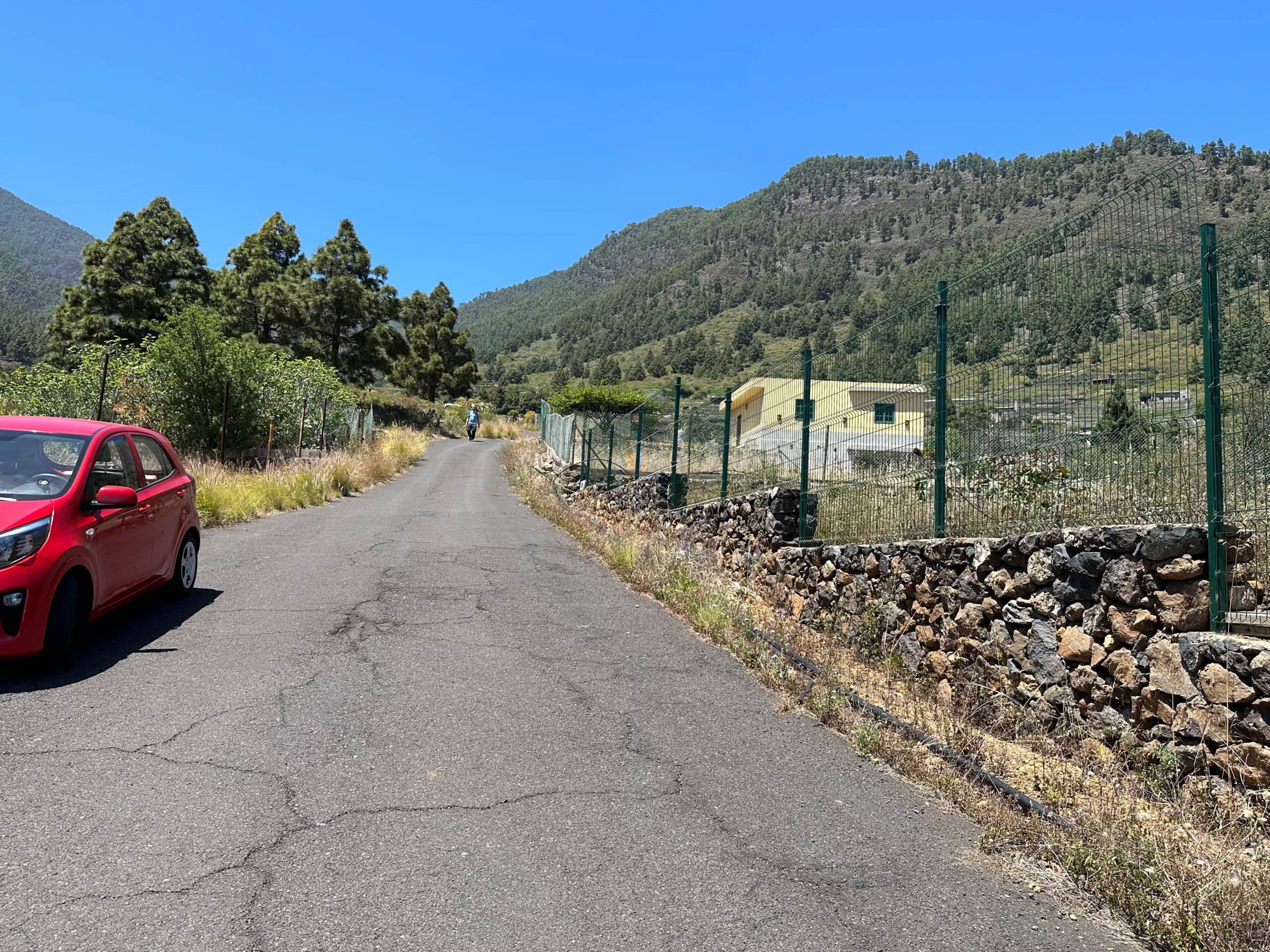 Calle de los Márgenes en Igueste de Candelaria - punto de partida de la caminata