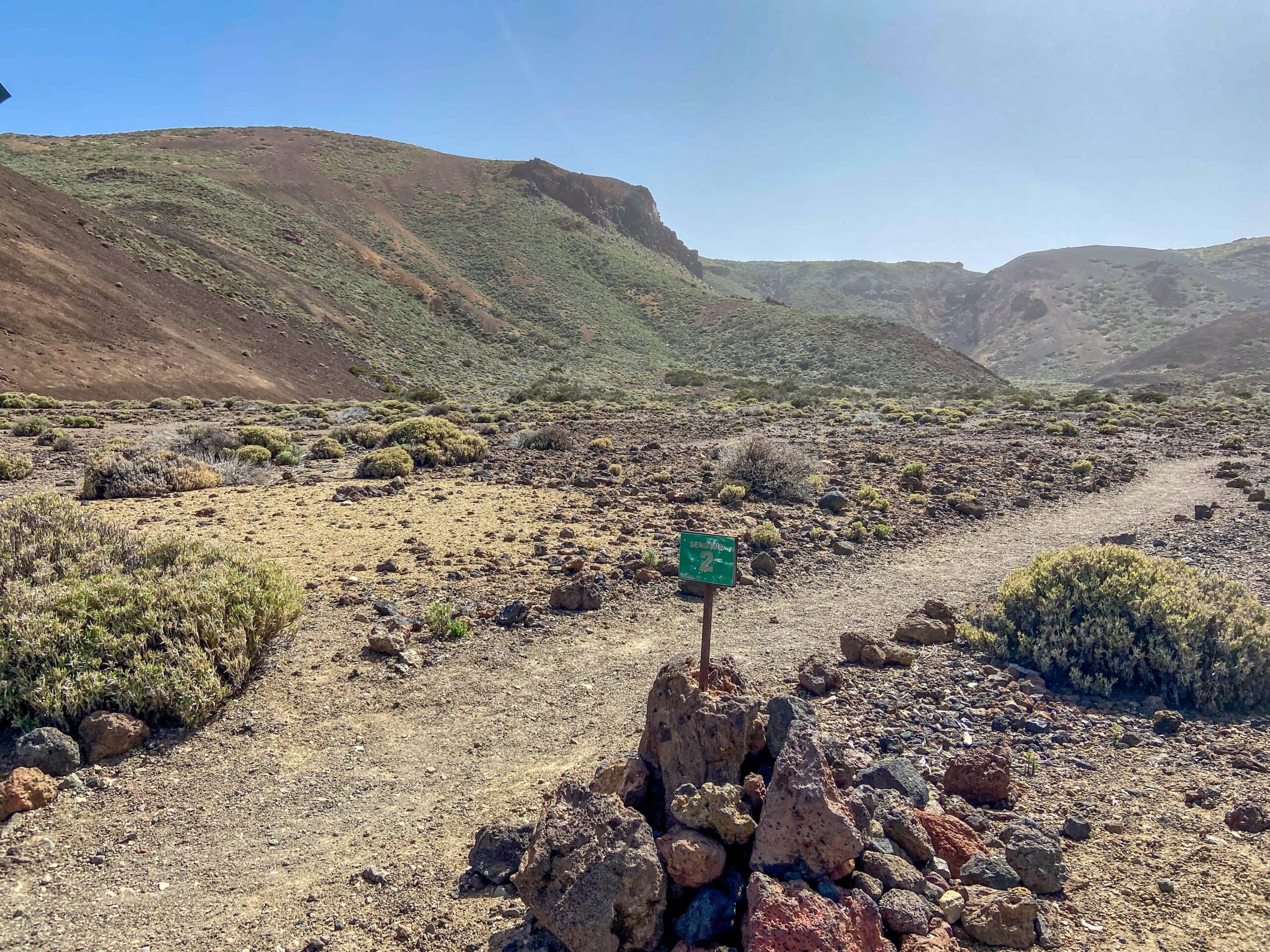 Punto de confluencia de la S-2 con el sendero de las Siete Cañadas