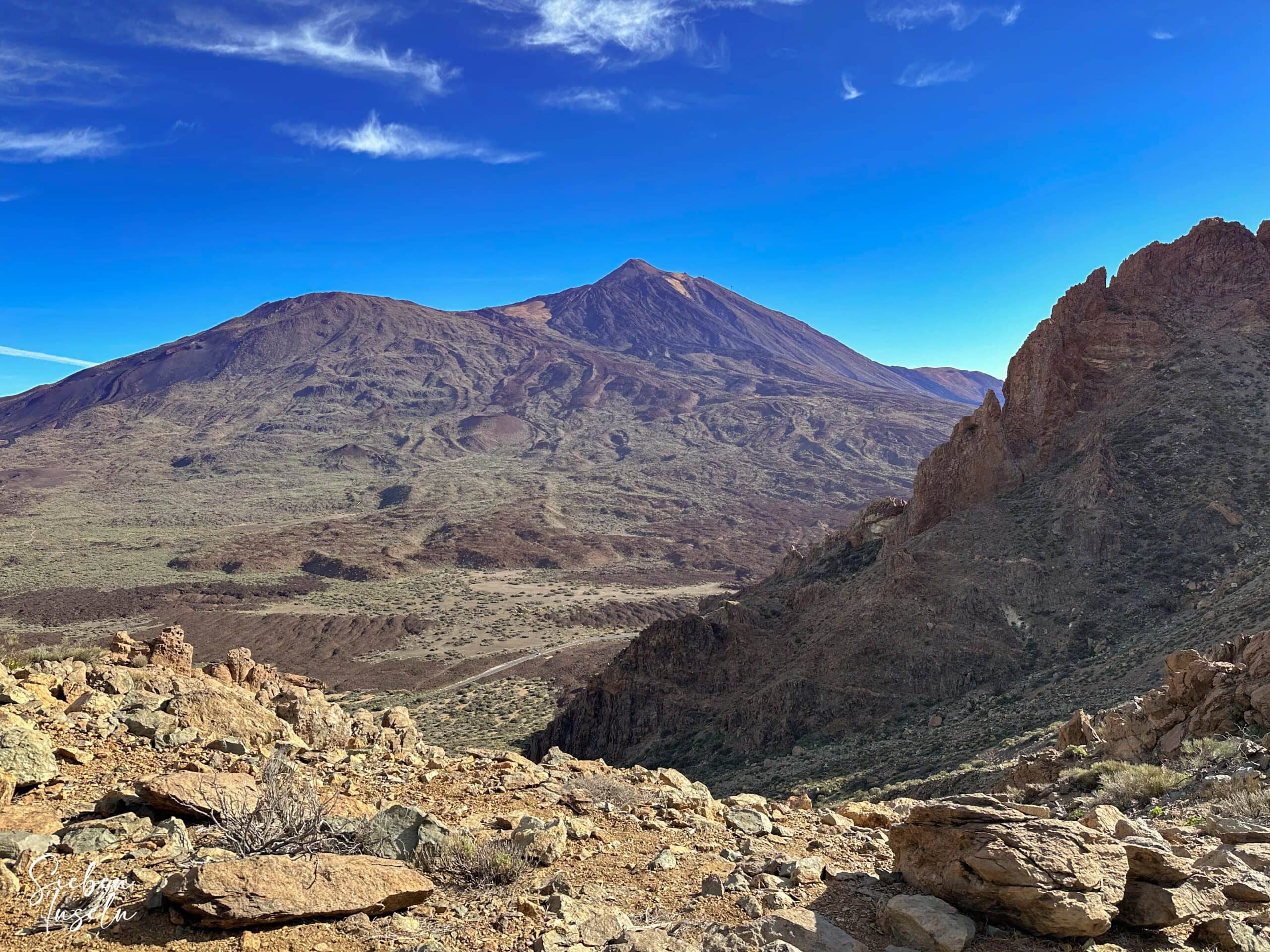 View of Teide and Pico Viejo from the Cresta de Las Cañadas