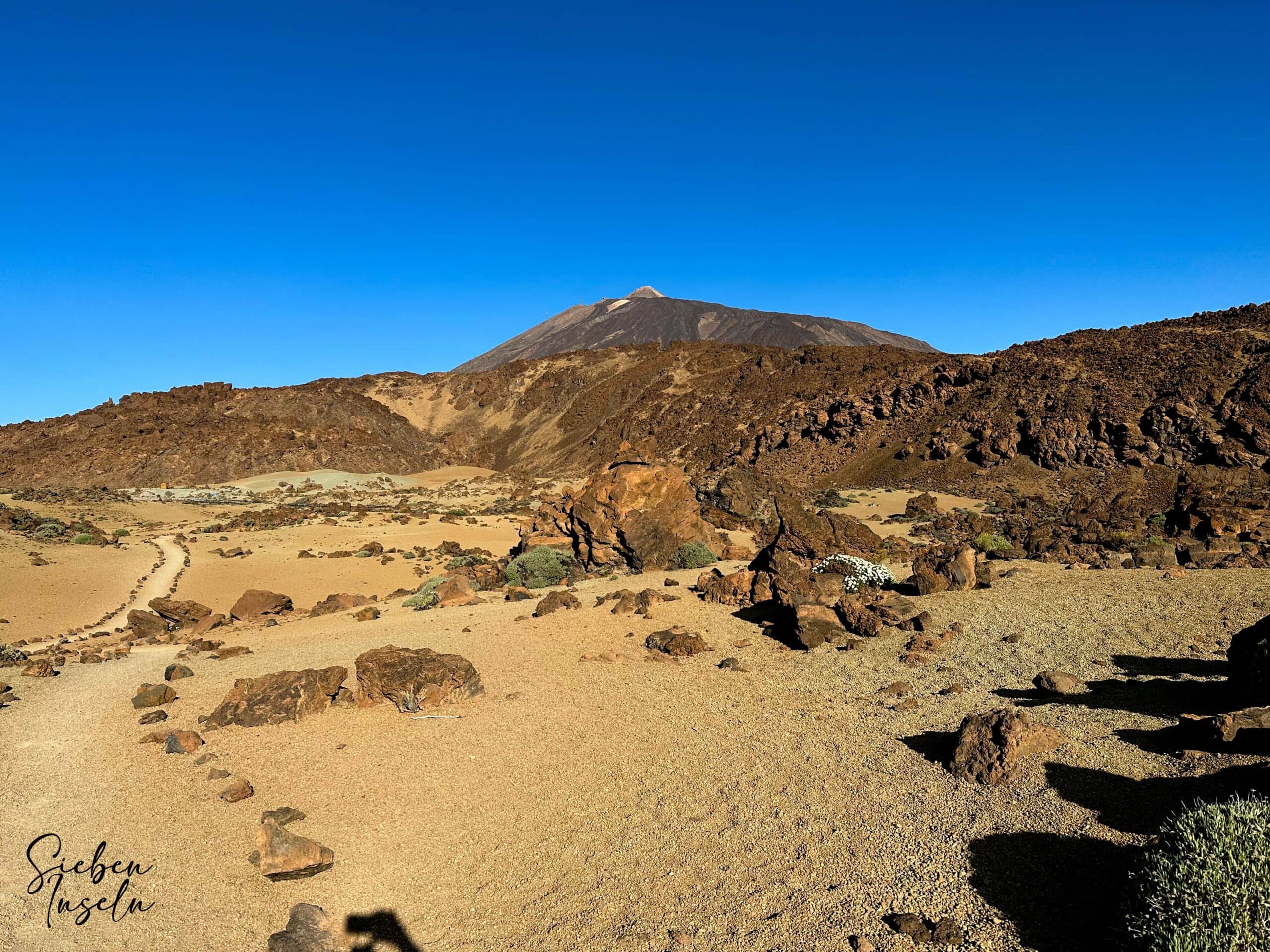 Hiking trail S 30 below Mirador Minas de San José with Teide view