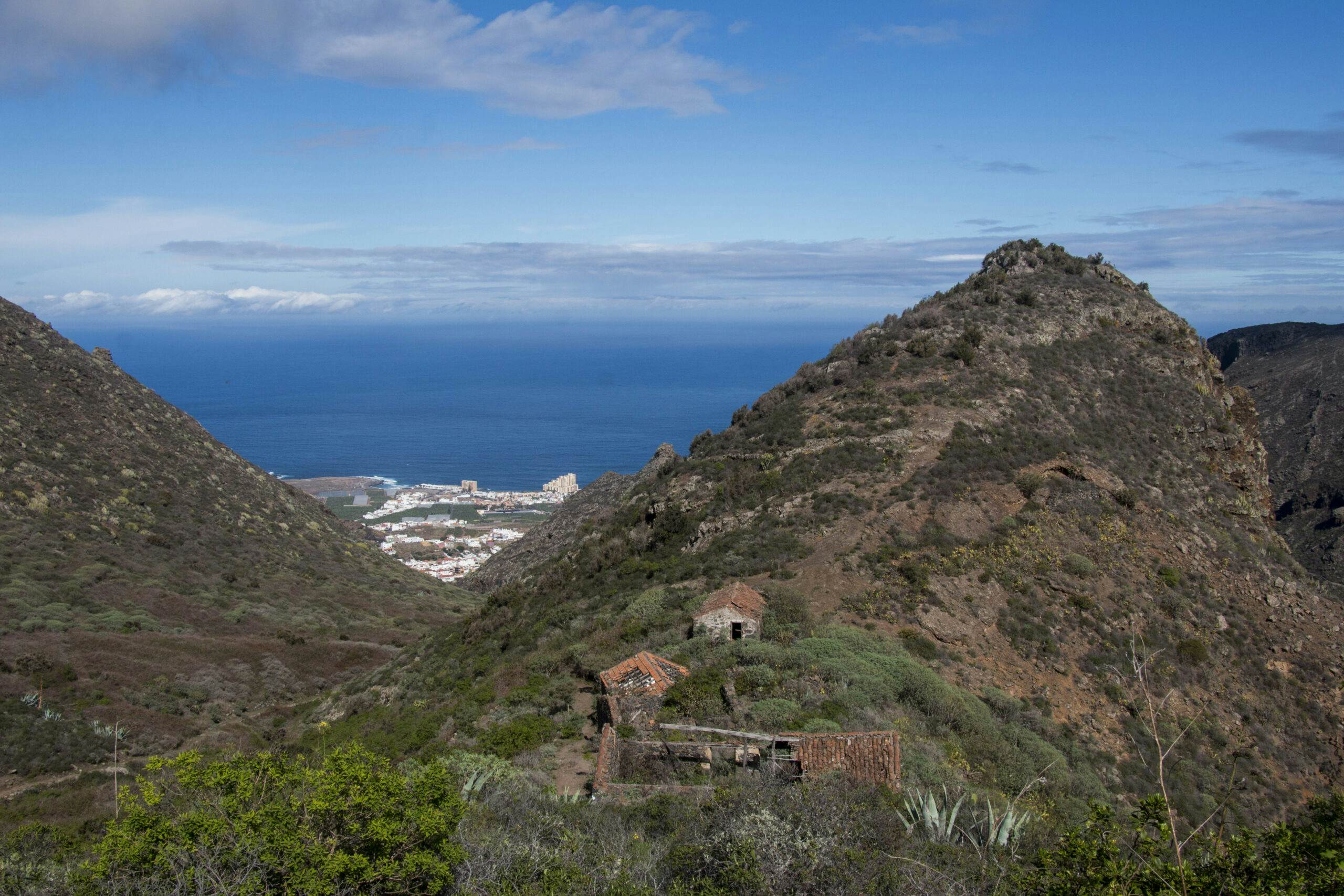 View of Las Moradas and the north coast near Los Silos