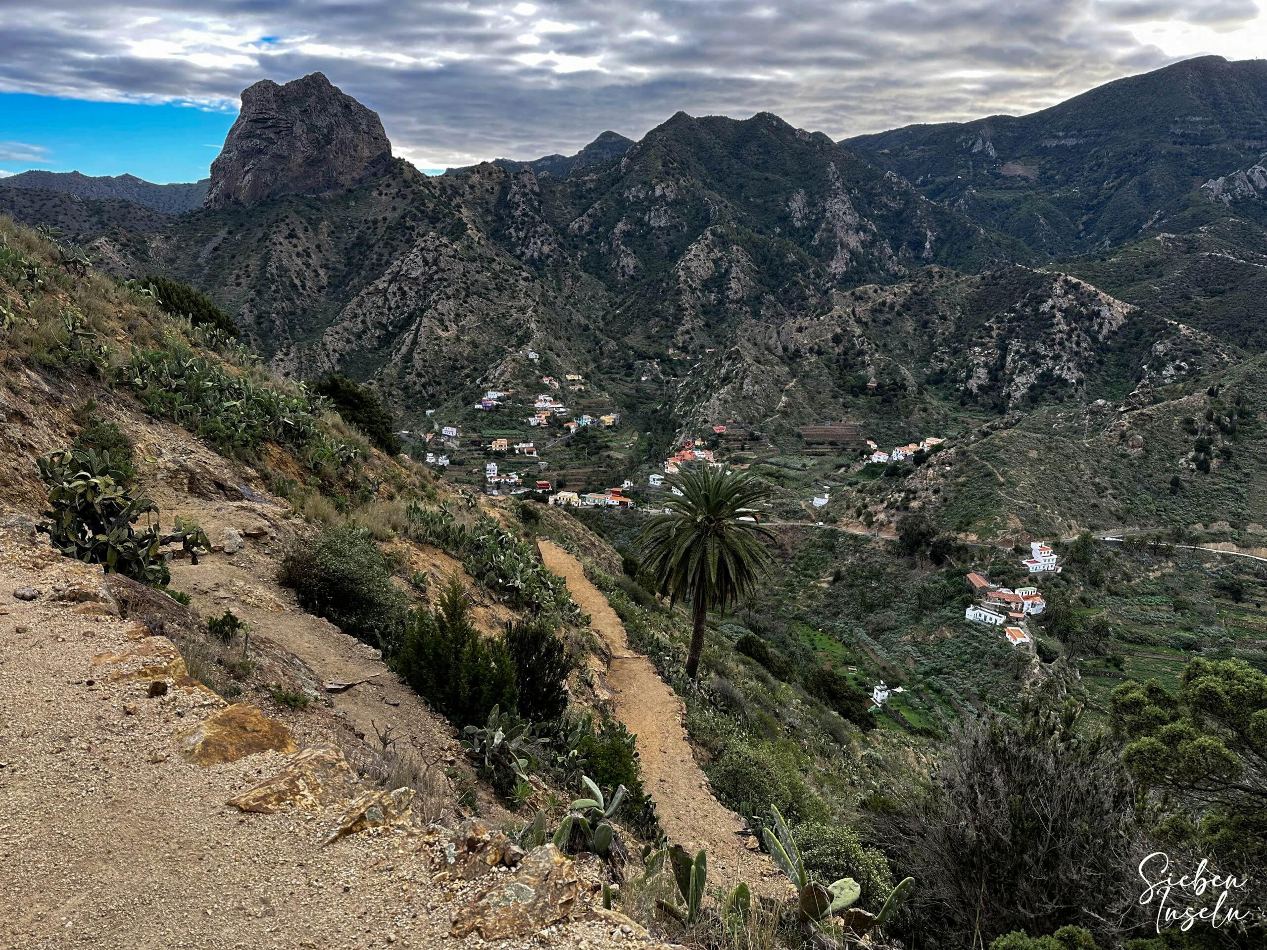 GR-132 Etappe 3 Blick zurück vom Wanderweg auf Vallehermoso