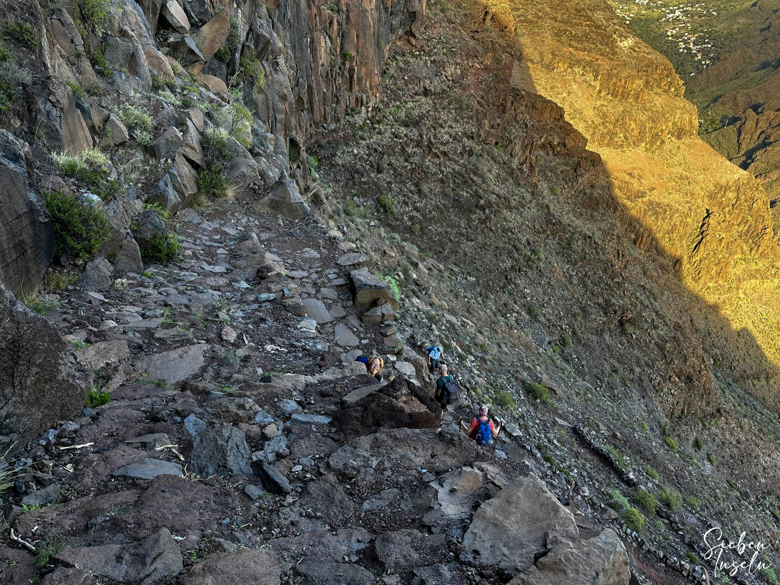 Steiler Abstiegsweg in das Valle Gran Rey