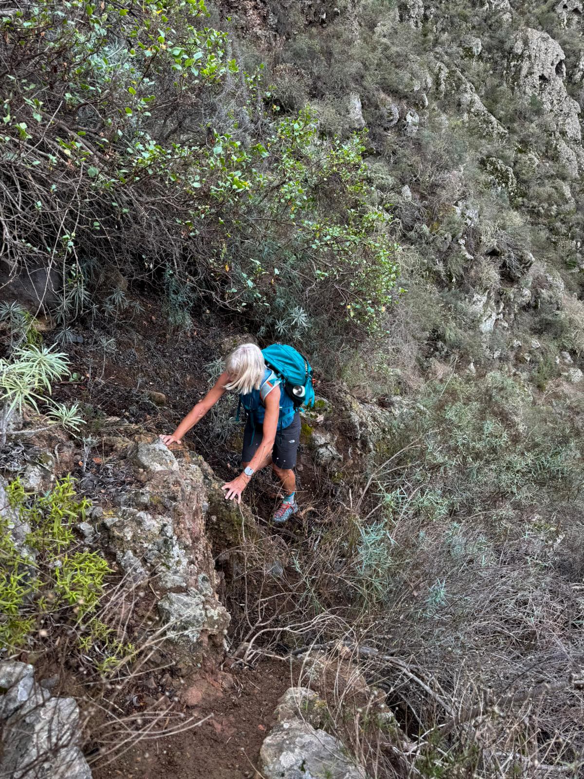 Empinada subida a la Montaña de Tejina poco antes de Las Fuentes