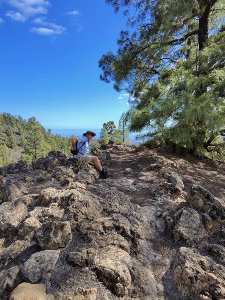 Hiking trail below El Contador down to Arico with a view of the Atlantic and the east coast